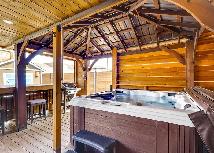 Outdoor Entertainment Area! Havasu *